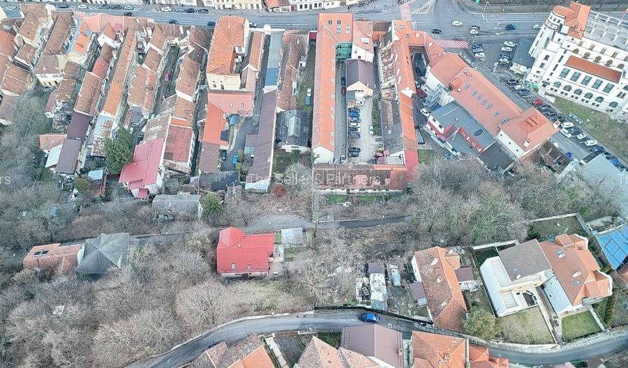 Teren intravilan, ultracentral. - 29