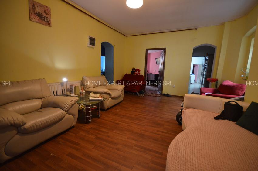 Apartament in vila - 6 camere - Calea Calarasilor - Traian - Unirii - 6