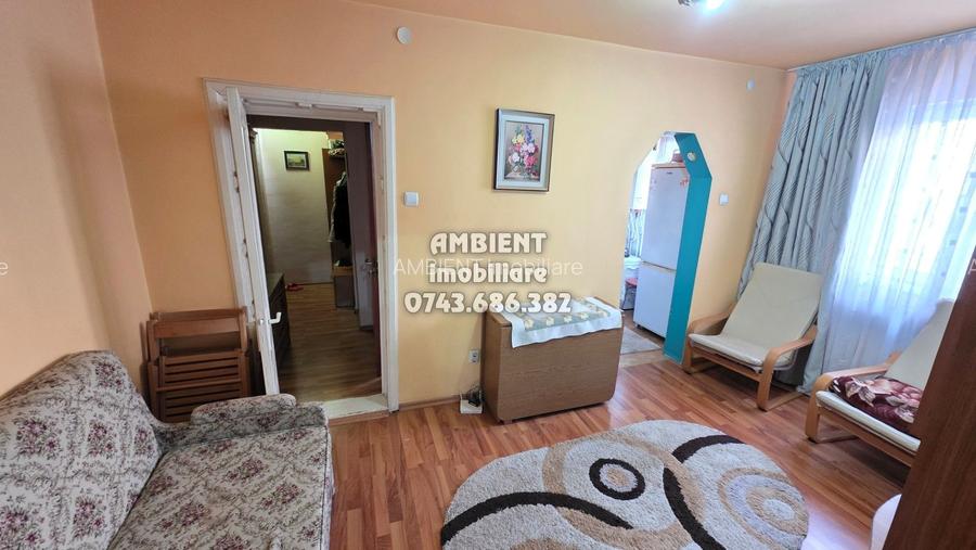 DE VÂNZARE - Apartament cu 3 camere, etaj 2, VASLUI zona NORD; - 2