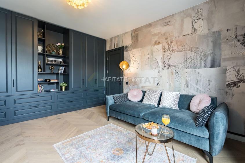 O Vacanță Permanentă în Inima Capitalei, Magheru/Bălcescu - 25