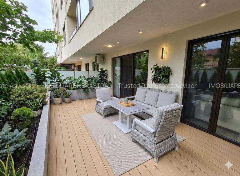 Vedere deschisa, terasa cu gradina,parcare paza la 3 minute de Parc Herastrau - 6