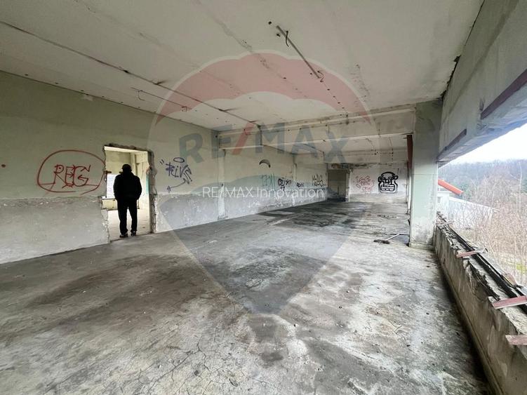 Investitie/vanzare/inchiriere-teren/4000mp/hala-zona de nord - 12
