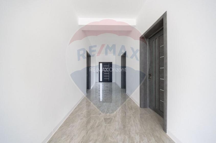 Casă spațioasă de vânzare | 4 camere | 120 mp util - 500 mp teren - 6