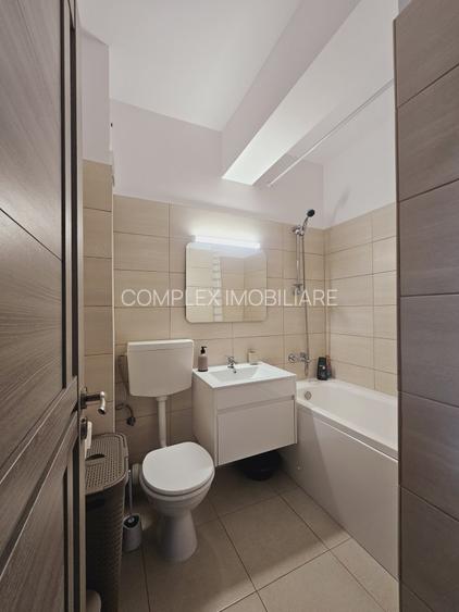 1 Decembrie 1918 | etajul 1 din 3 in bl. boutique | centrala proprie | totul nou - 22