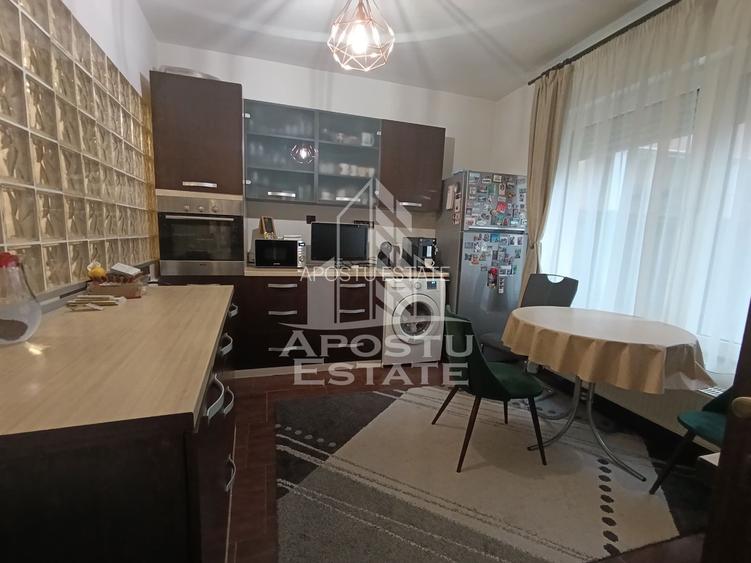 Casa individuala P+1, curte proprie + spatii comerciale, Dambovita. - 11