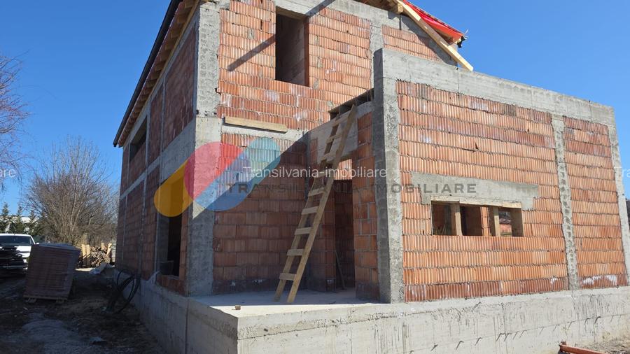 Casa individuala 6 camere, 176 Mp, teren 1100 Mp, zona Salicea - 13