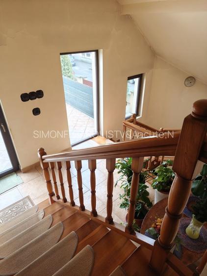 Casa de locuit Central 310 mp utili + 2 spatii comerciale de la strada - 2