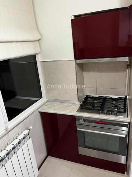 Se vinde Apartament cu 3 camere, decomandat. 70 MP - 3