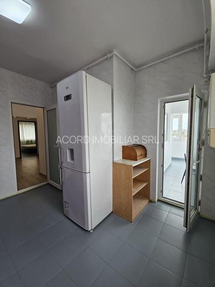 APARTAMENT  SPATIOS , 4 CAMERE , DECOMANDAT, ZONA DACIA - 9