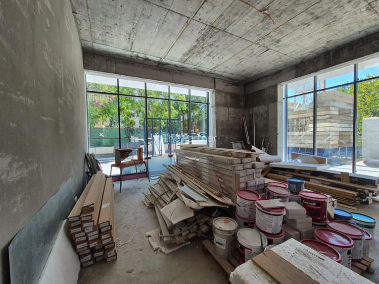 SPAȚIU COMERCIAL DE INCHIRIAT - BLOC NOU - 4