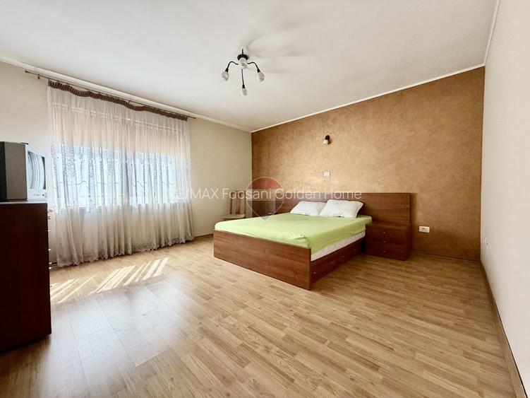 Casa/Vilă Str Vrancei - 9