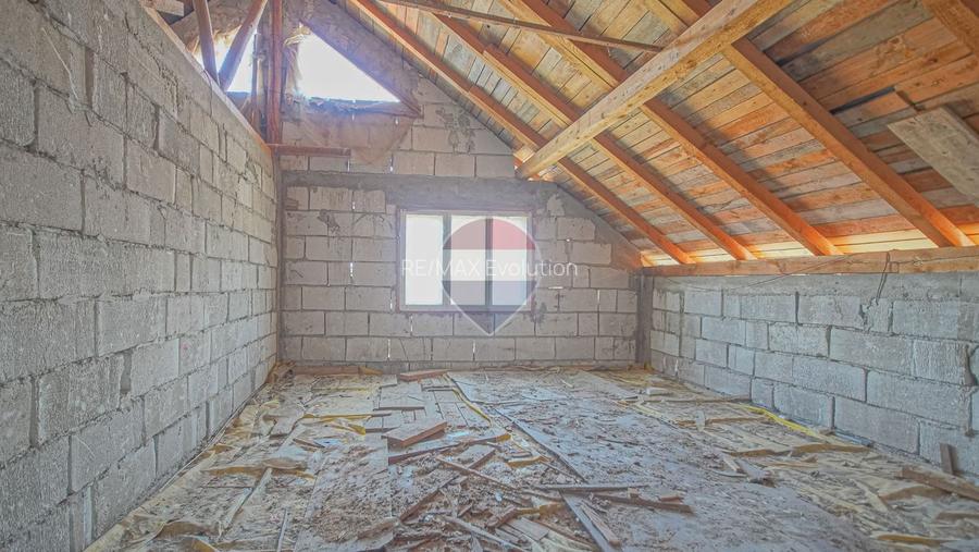 PURCARENI – 2 CASE , MULTIPLE POSIBILITATI | 533 mp | 0% comision
