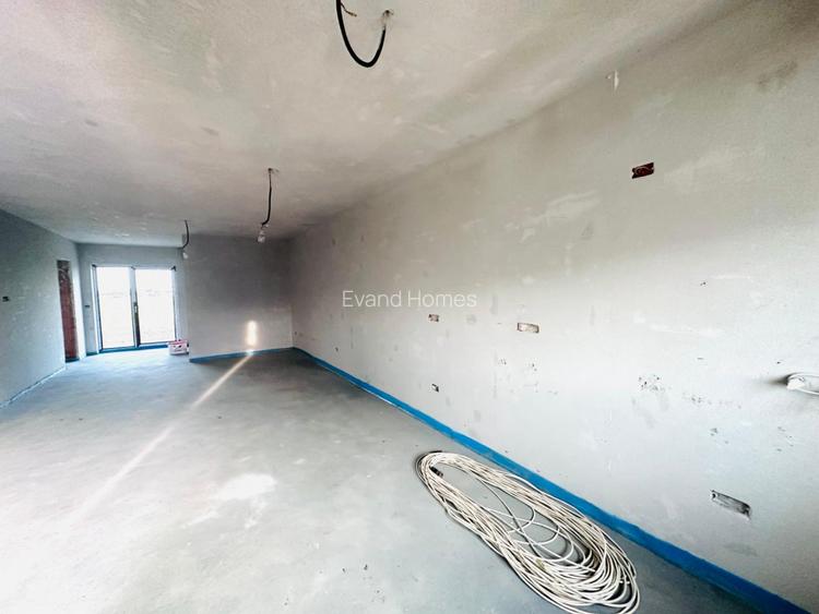 Duplex pe parter 4 camere si 2 bai - Mosnita Noua in zona foarte buna - 13