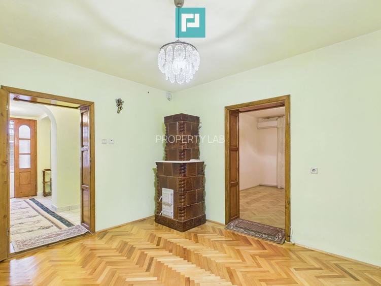 Casă cu 2 corpuri  și 5 camere în Livada - 5