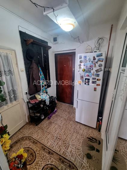 Piata CET  - garsoniera transformata in 2 camere - 8