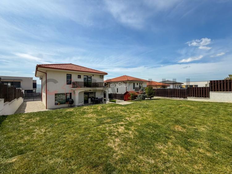 Casă individuală | 4 camere | 3 băi | Teren 565 mp - 6
