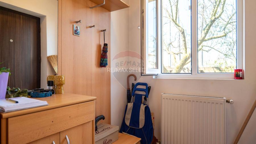 Vilă Bacu P+1+Pod, livadă, acces rapid A0/A1/Centură - 16