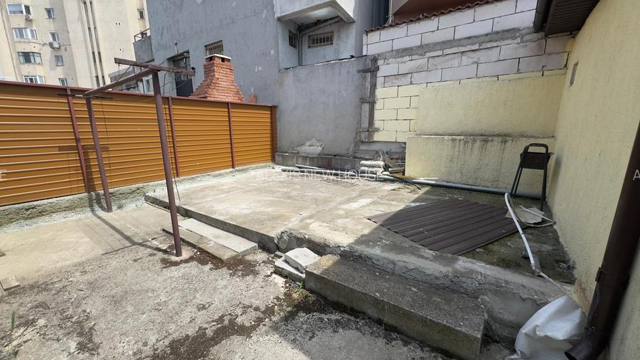 Casă P+M de vânzare – Zona Trocadero, zona centrala - 11