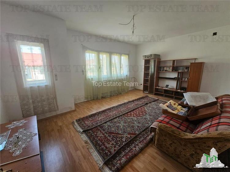 Vila spatioasa 6camere+garaj in centru Bolintin-Deal - 4