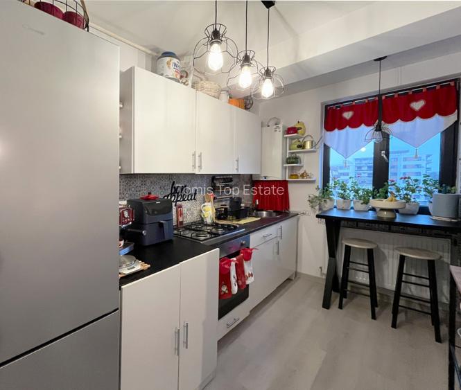 Imobil cu 3 camere in Tomis Plus - etaj 3 -2 balcoane - 2 bai- loc parcare - 4