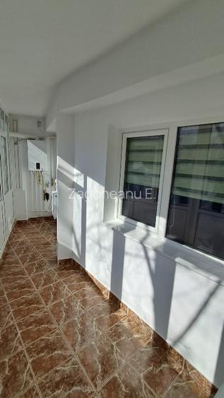 Aparatment 3 camere decomandat, zona Micro 17, etaj 2/4 - 12