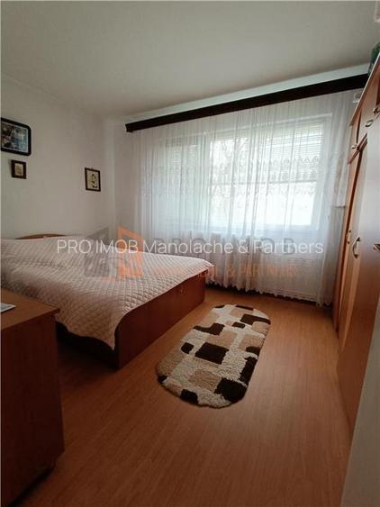 Apartament 3 camere semidecomandat zona Micro 3 - 2