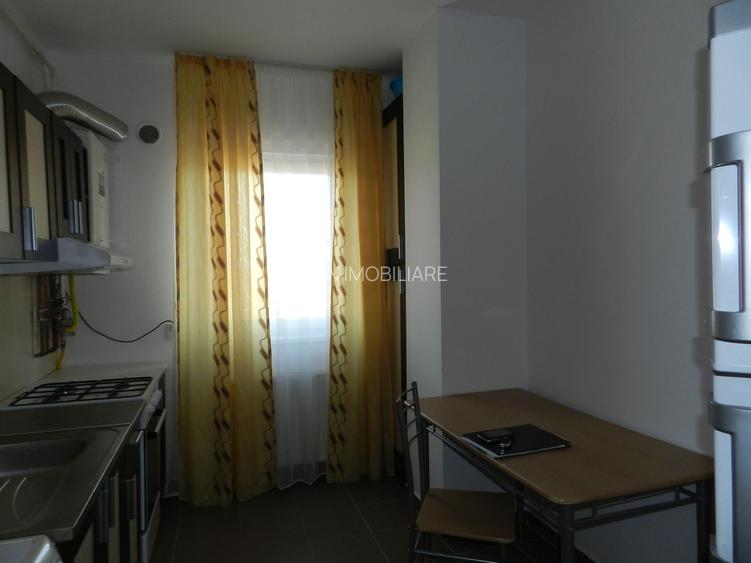 Închiriere 2 camere decomandat | 54 mp + balcon | Parcare subterană - 17
