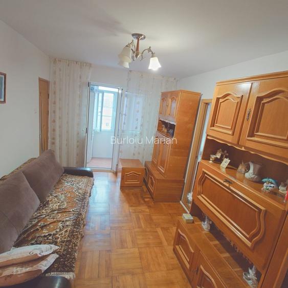Apartament cu 2 camere , Micro 14 - 5