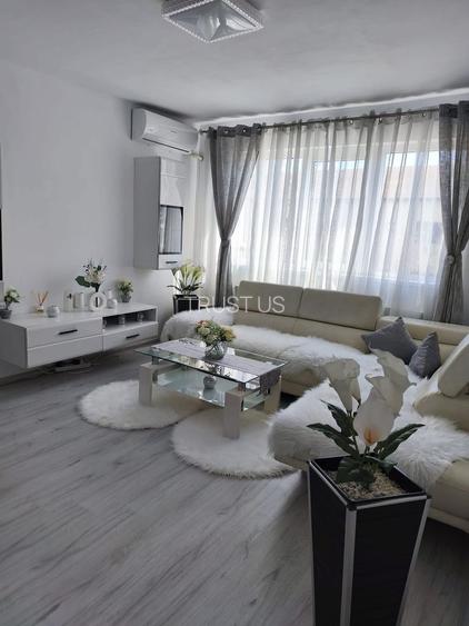 Apartament 3 camere, 60 mp, Spitalul Județean – renovat, COMISION 0% - 5
