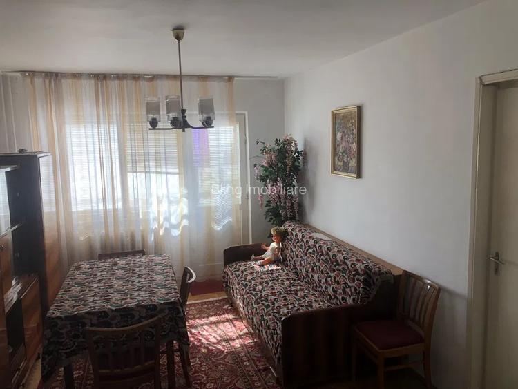 Apartament cu 2 camere, 49 mp, decomandat, etaj intermediar, Zona Calvaria - 2