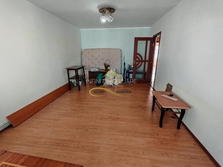 Se vinde apartament ce necesita renovare - 3 CAMERE,  2 BAI - 7