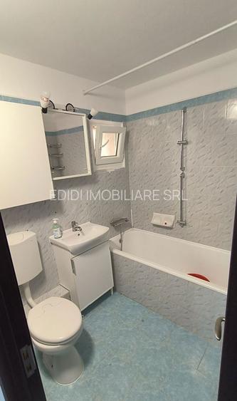 3 camere decomandat Valea Ialomitei, 2 bai, 1979, reabilitat, centrala proprie - 12