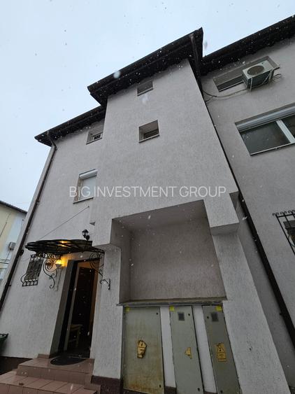 Viluta la 2 min de Parc Herastrau - Ambasada China in complex de 7 vile cu paza. - 2