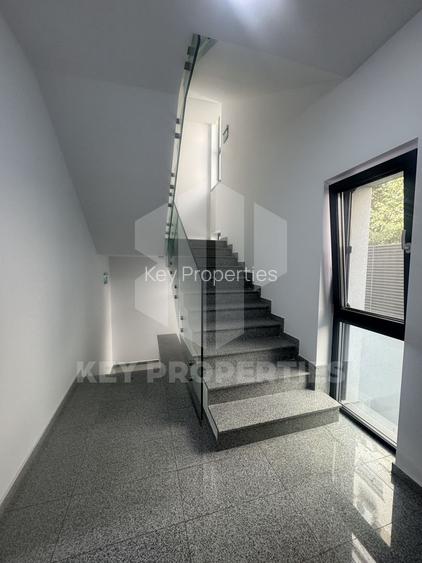 Floreasca, bloc 2 etaje, garaj subteran - 10