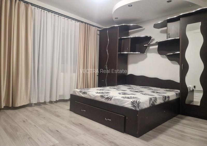 Apartament de 3 camere, decomandat, 85 mp, zona Universitati, parcare - 2