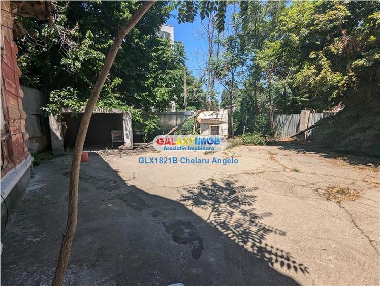 Viilor stradal teren 910 mp,vila S+P+pod mansardabil 587 mp utili - 3