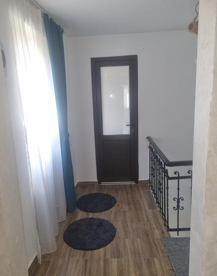 Casa de inchiriat/ Pretabila firma/ aproape de metrou