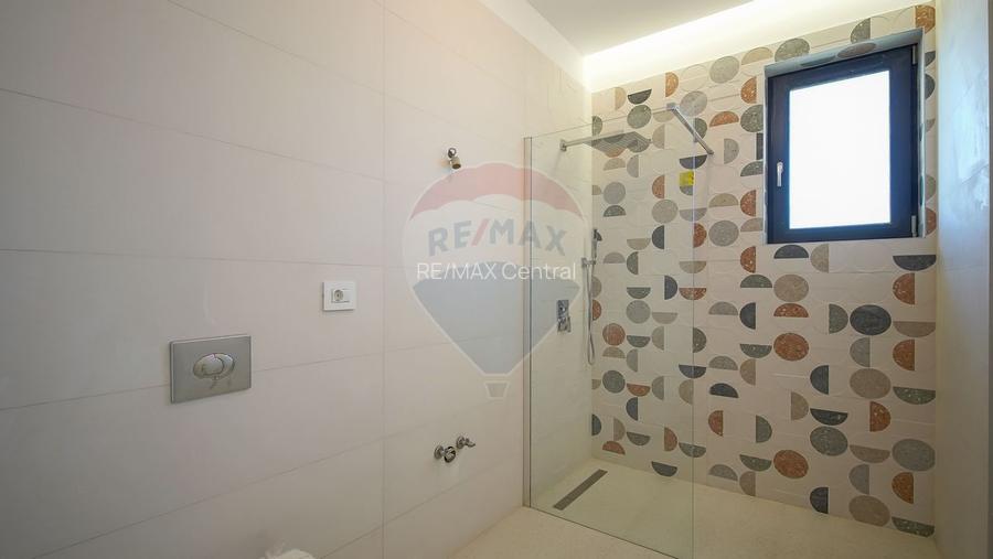 Casă / Vilă cu 5 camere de vânzare - 14