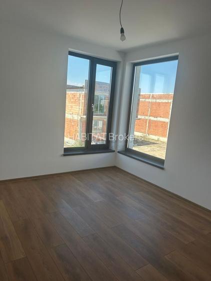 Casă modernă de vânzare / Strada Alexandru Ioan Cuza - 15