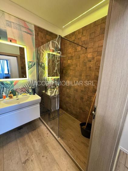 Apartament 3 camere Faleza Nord decomandat - 11