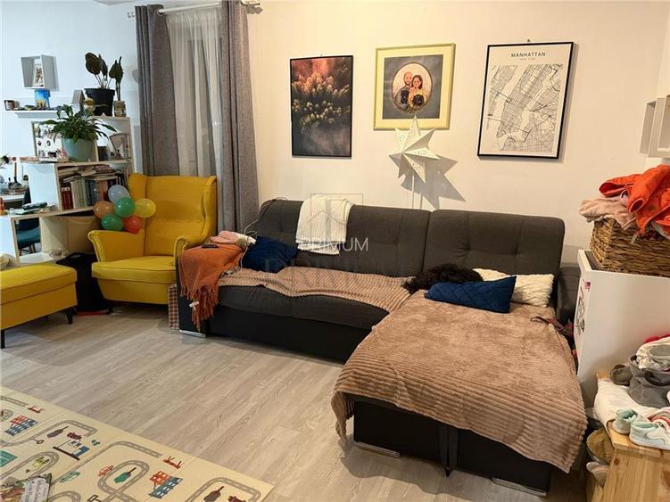 Utvin- partial mobilat si utilat- strada asfaltata - 3