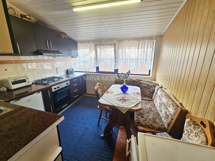 Casă spațioasă cu 9 camere în Strejnicu – pentru locuință, birouri - 31