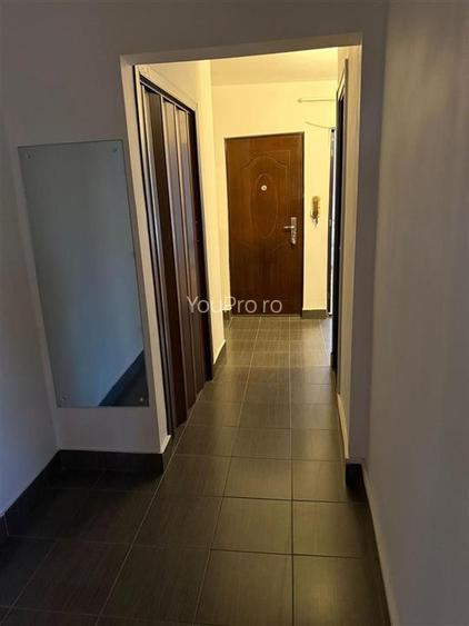 Decomandat cu 3 camere etaj 3 zona Soarelui - 4