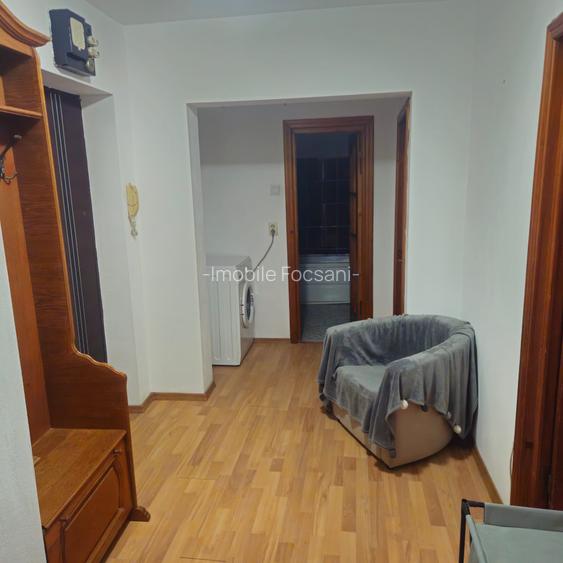 Apartament 2 camere - de inchiriat - etaj 4 - zona Maxicom - 4