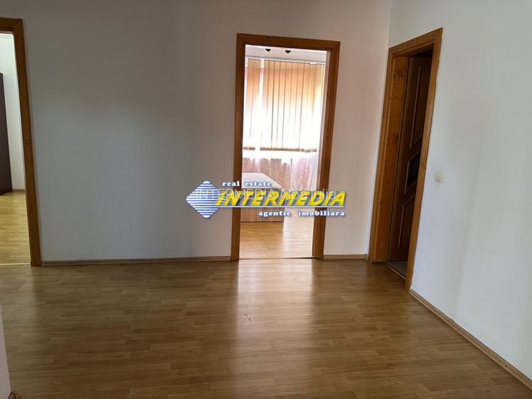 3 camere I Bloc Nou I decomandat I Centru I etaj 1 I mobilat I - 10