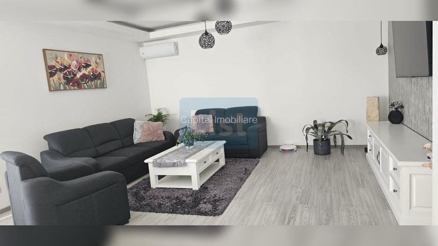Casa ultrafinisata, garaj, panouri fotovoltaice - 9