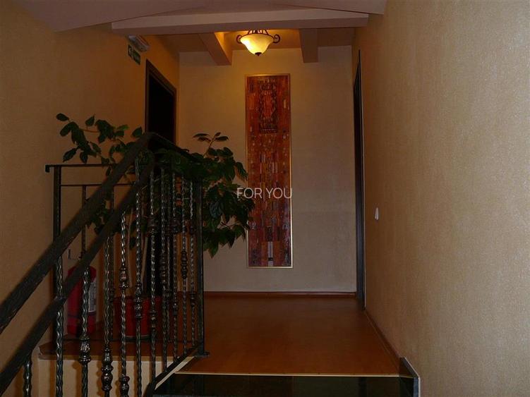 Pensiune, afacere la cheie, cu 10 camere la 10 minute de centru orasului - 30