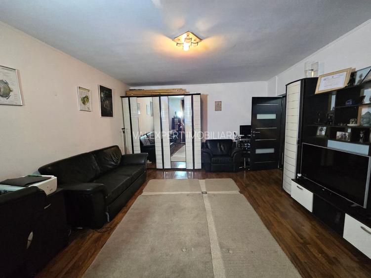 Calea 13 Septembrie,2 cam,et.3,decomandat, supraf 64mp, centrala proprie. - 7