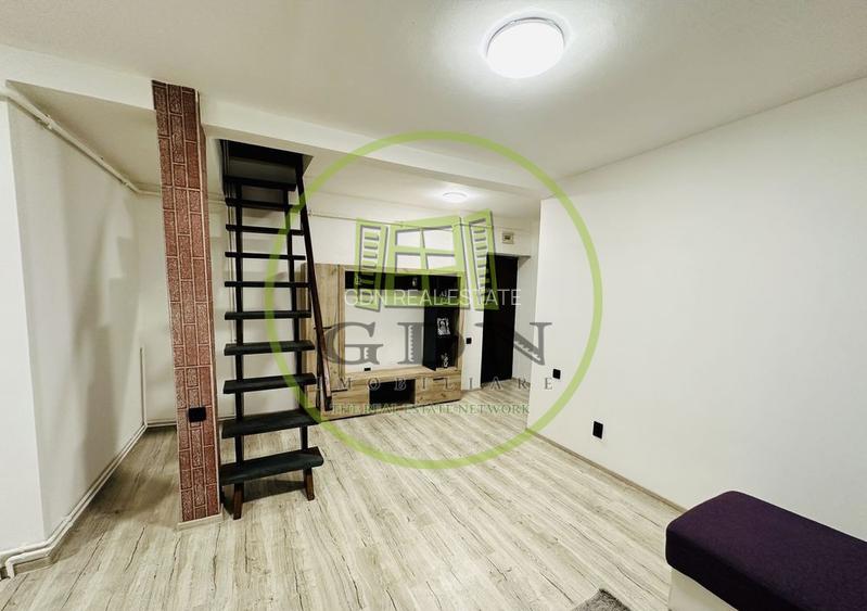 Apartament renovat la mansardă – zona Semaforului / Vasile Aaron - 2