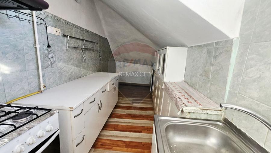 Apartament cu 3 camere de vânzare în zona Central - 9
